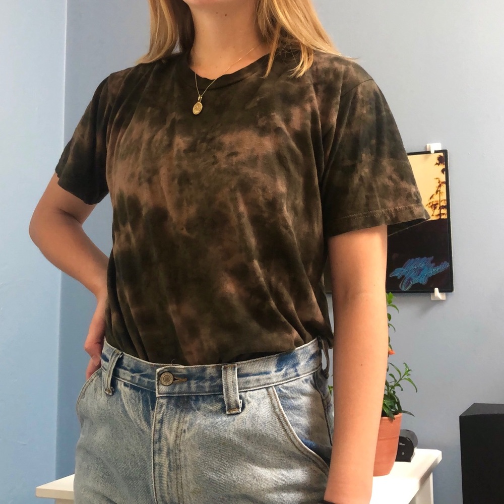 ACID WASH TEE